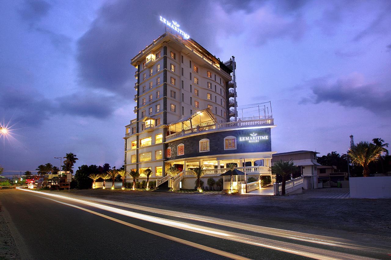 Le Maritime, Kochi By Westbridge Hotel Exterior photo