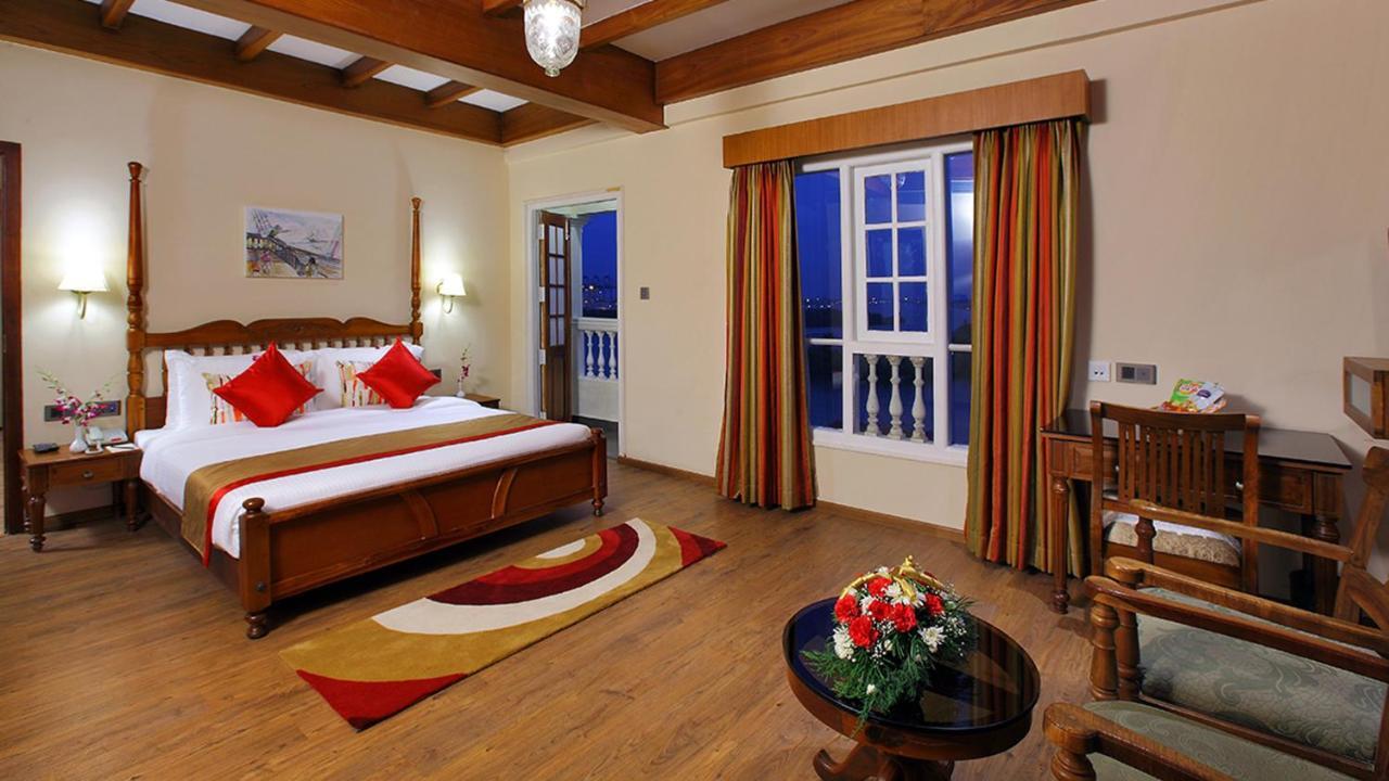 Le Maritime, Kochi By Westbridge Hotel Exterior photo