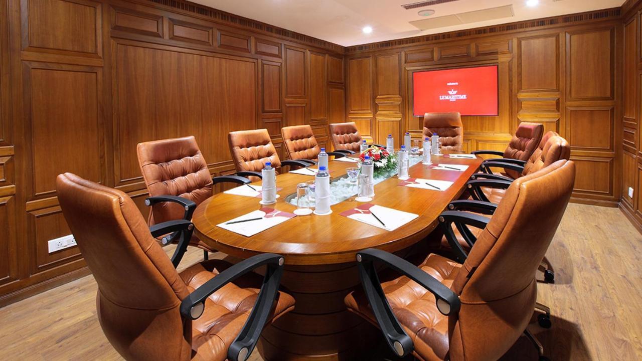 Le Maritime, Kochi By Westbridge Hotel Exterior photo