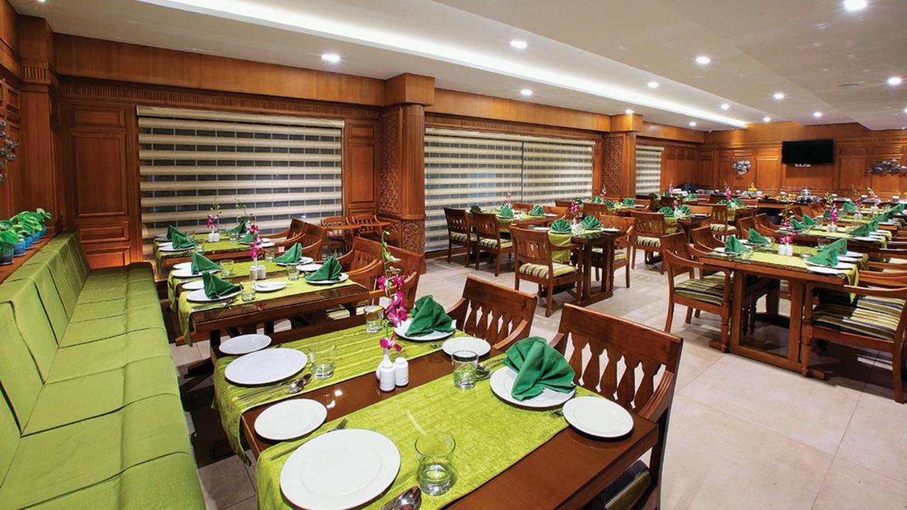 Le Maritime, Kochi By Westbridge Hotel Exterior photo