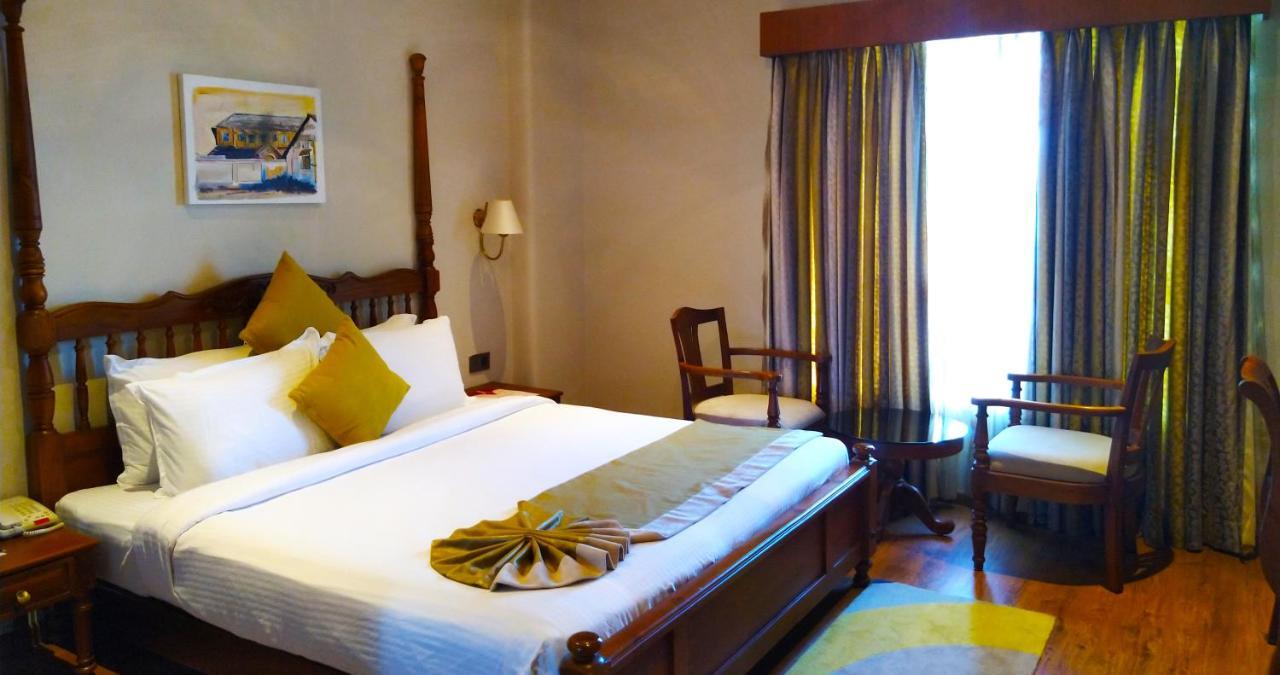 Le Maritime, Kochi By Westbridge Hotel Exterior photo