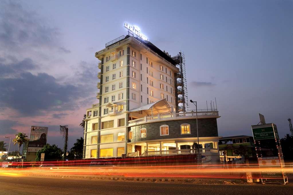 Le Maritime, Kochi By Westbridge Hotel Exterior photo